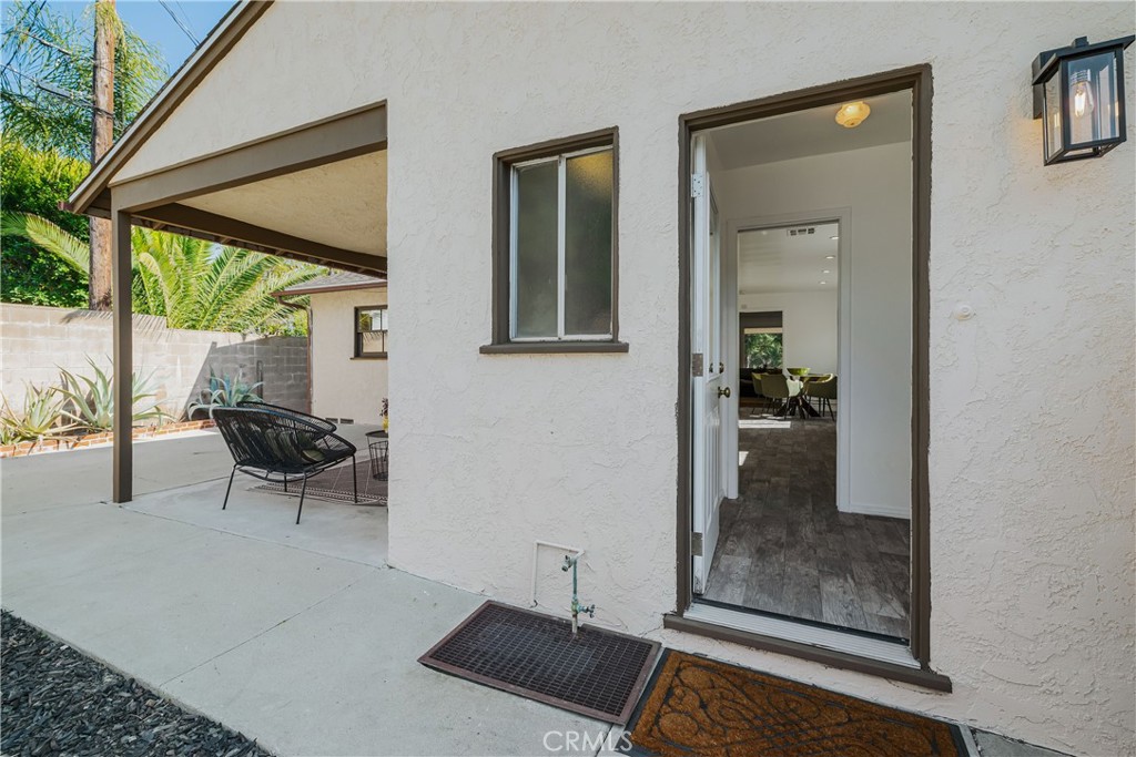 3550 La Crescenta Avenue