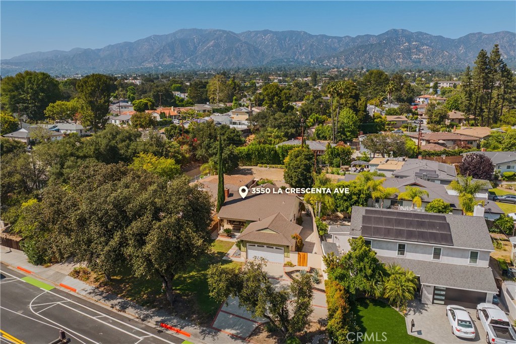 3550 La Crescenta Avenue