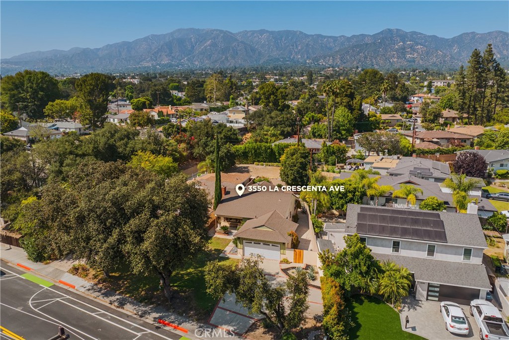 3550 La Crescenta Avenue