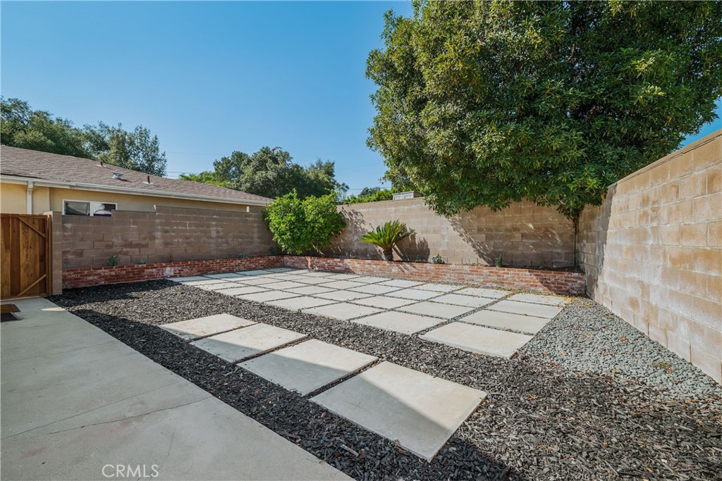 3550 La Crescenta Avenue