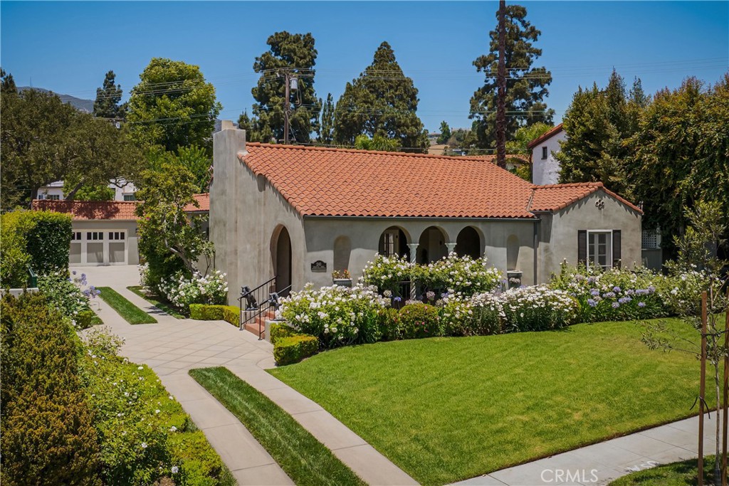 1243 Rossmoyne Avenue