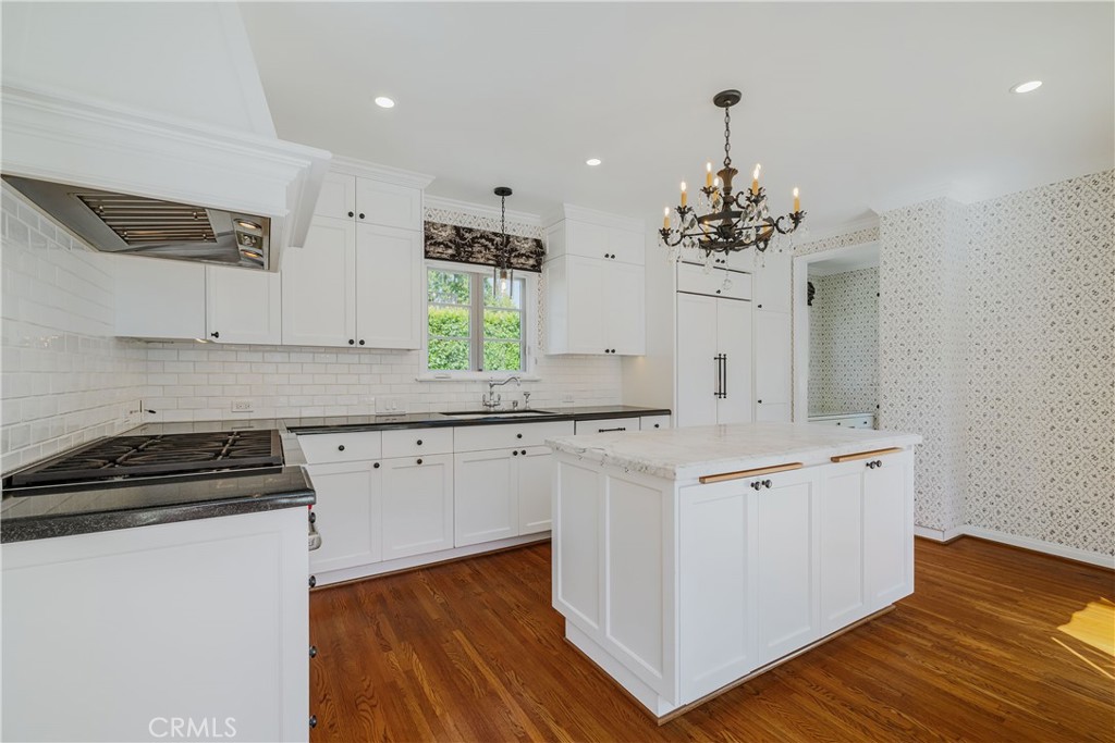 1243 Rossmoyne Avenue