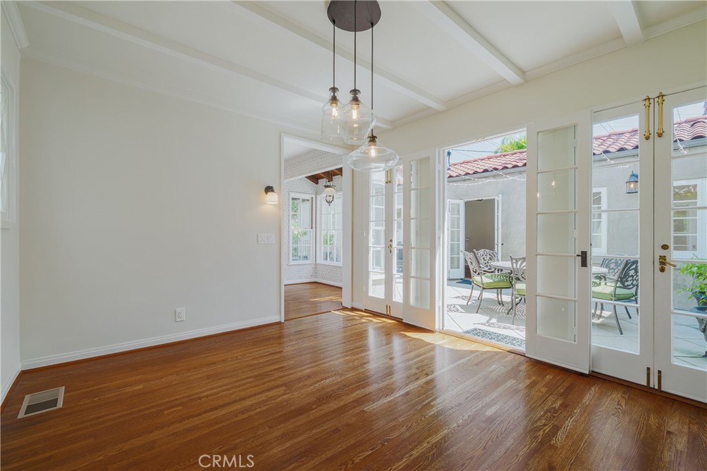 1243 Rossmoyne Avenue