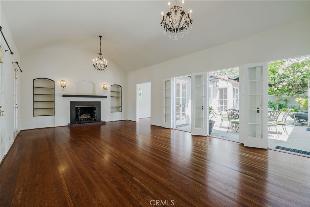 1243 Rossmoyne Avenue
