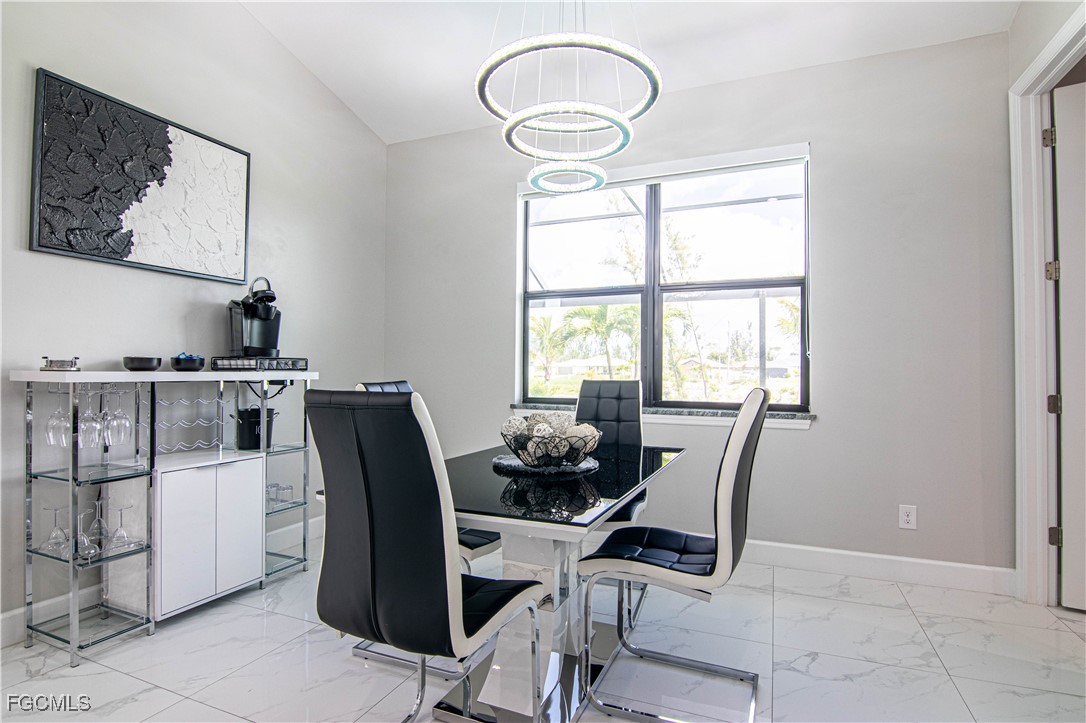 1833 SW 11th TER