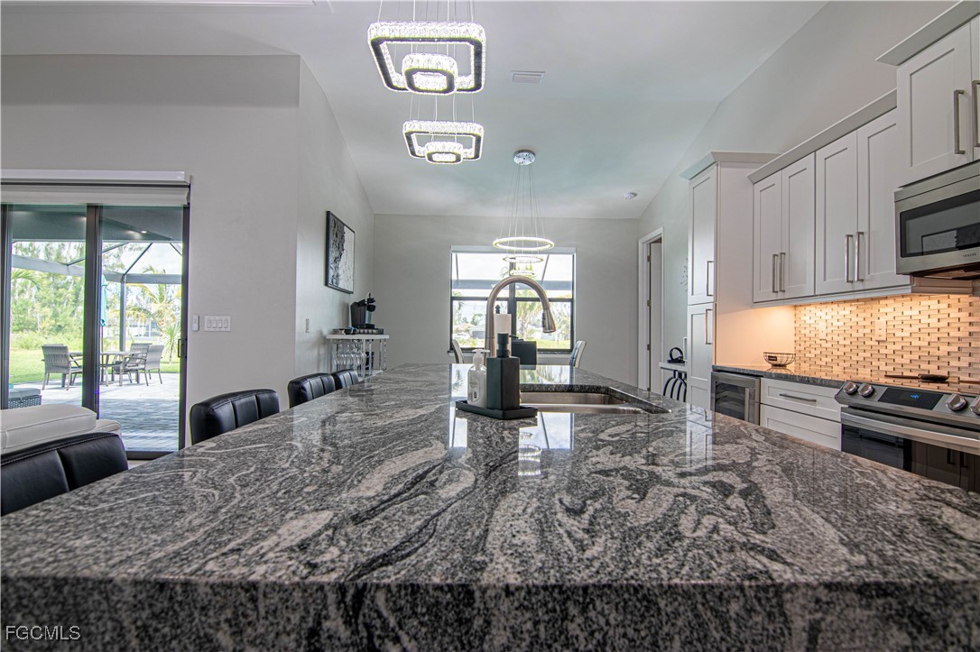 1833 SW 11th TER