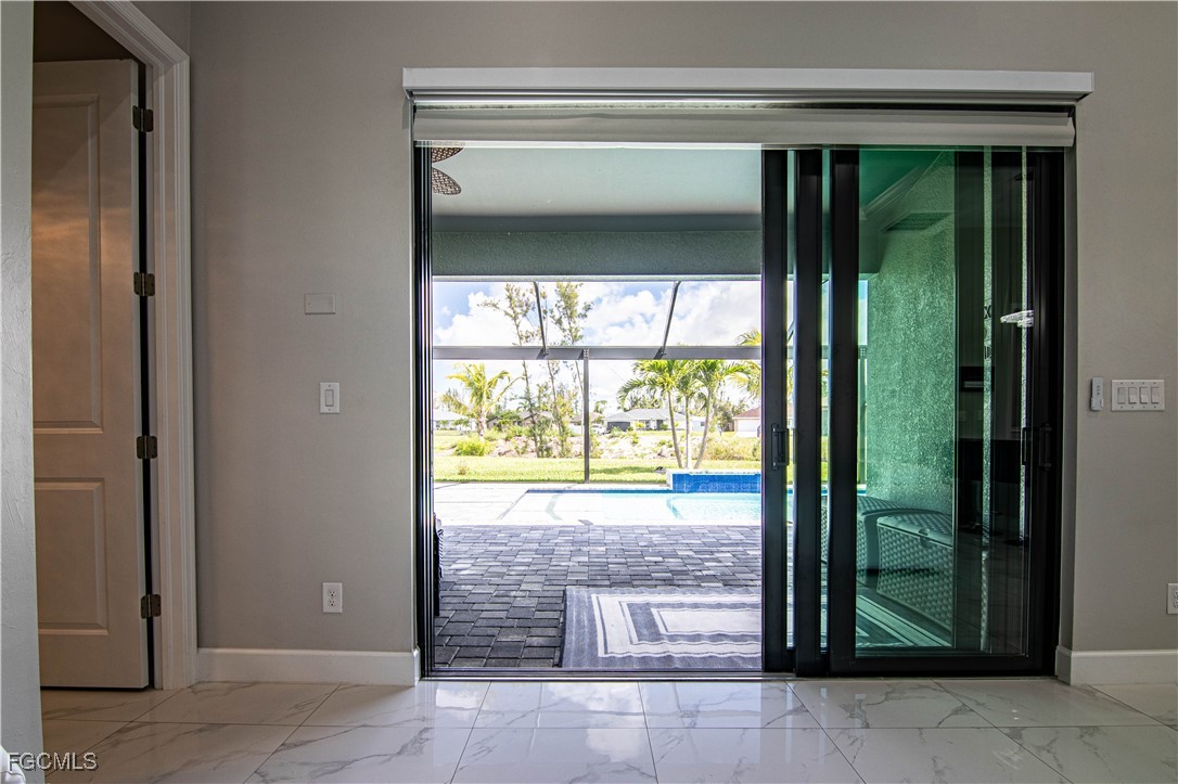 1833 SW 11th TER