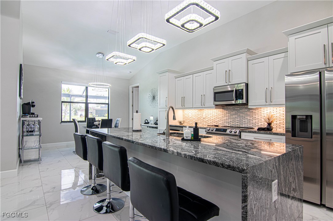 1833 SW 11th TER