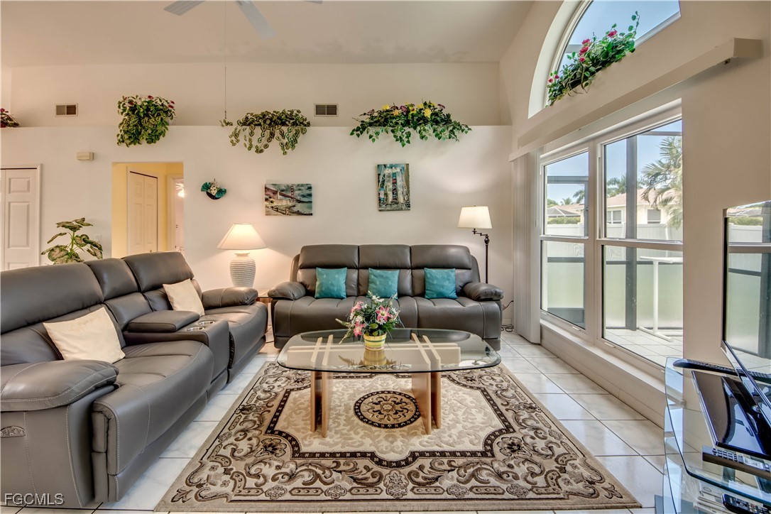 4406 SW 25th AVE