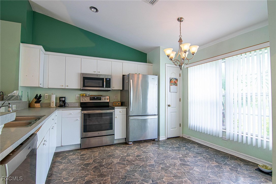 716 8th AVE