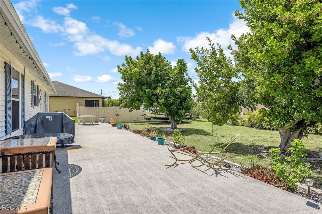 3518 SW 8th CT