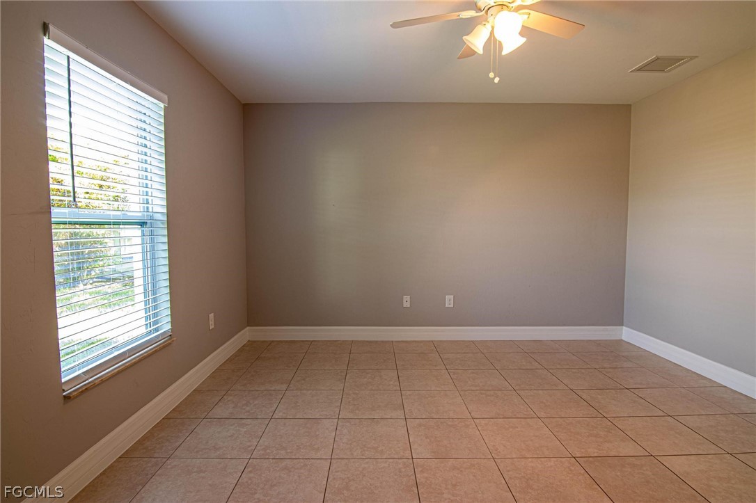 723 SW 40th TER