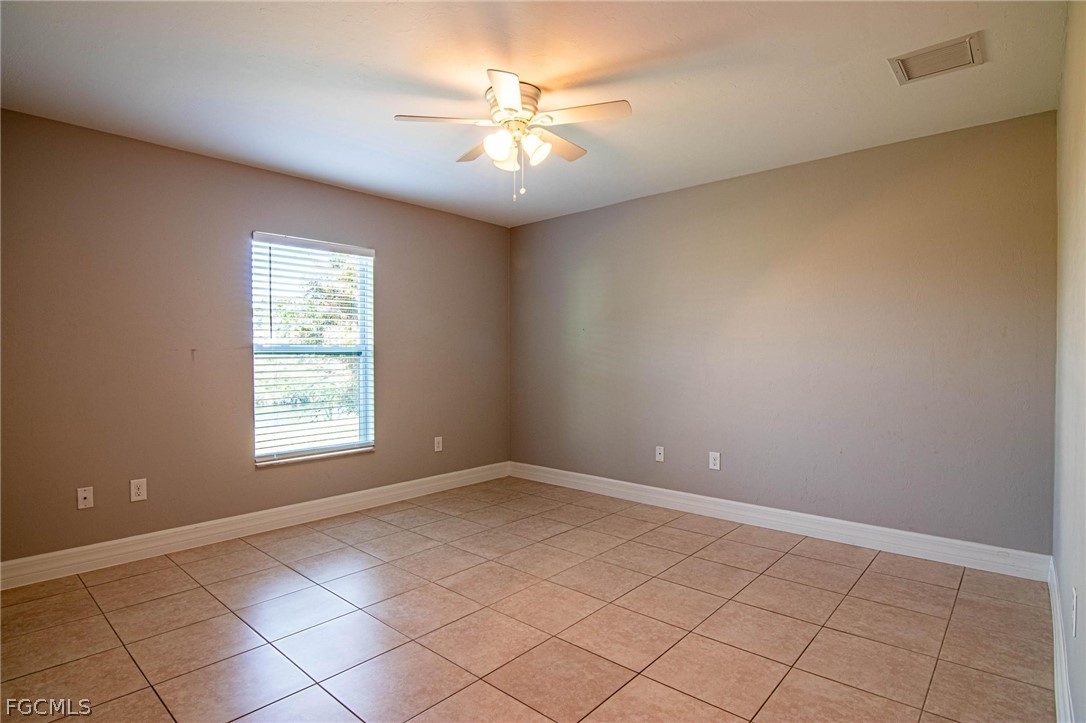 723 SW 40th TER