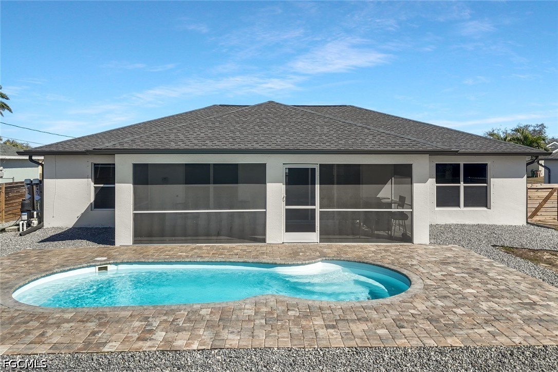 2200 NE 9th AVE