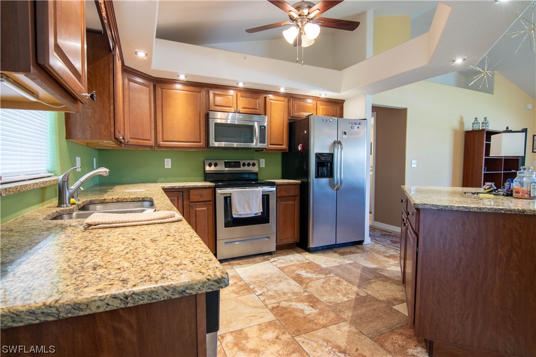 127 NW 13th PL