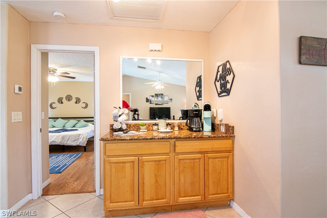 704 SE 11th PL