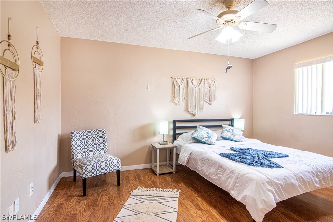 704 SE 11th PL