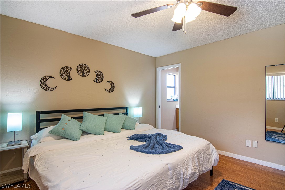 704 SE 11th PL