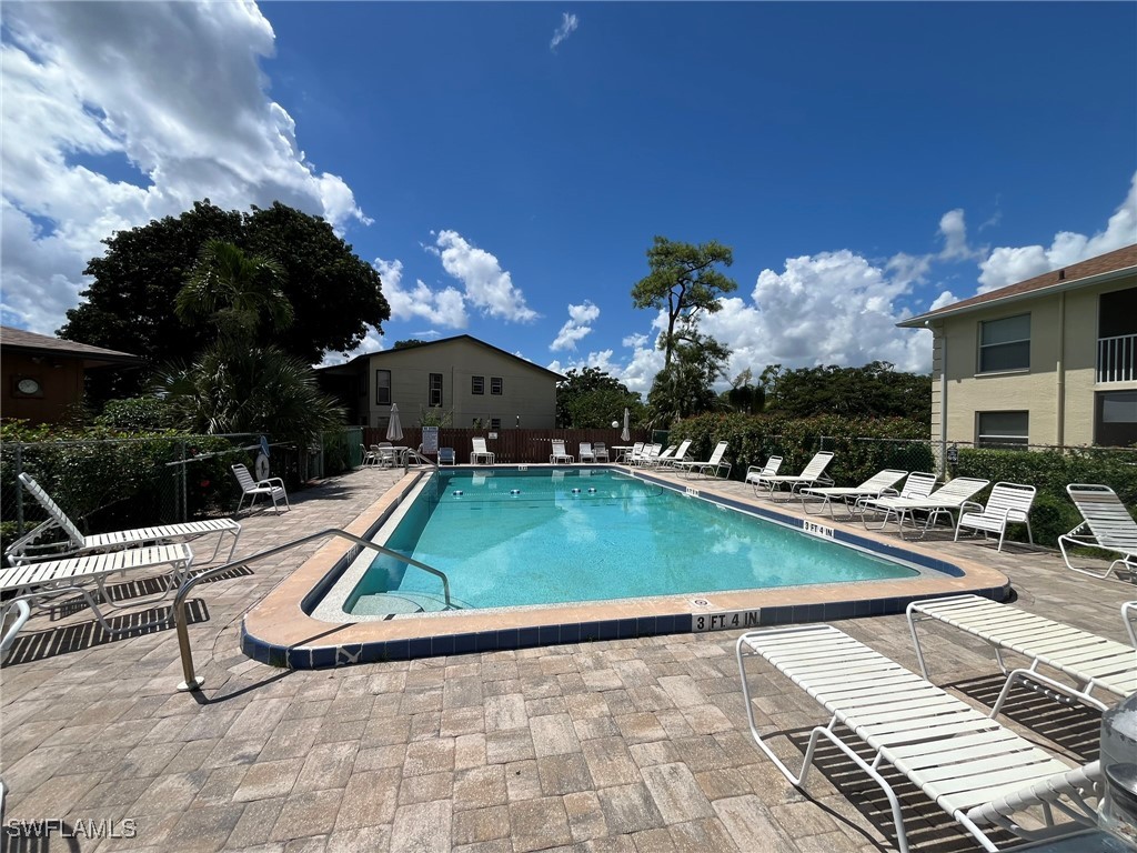 5709 Foxlake DR Apt 2