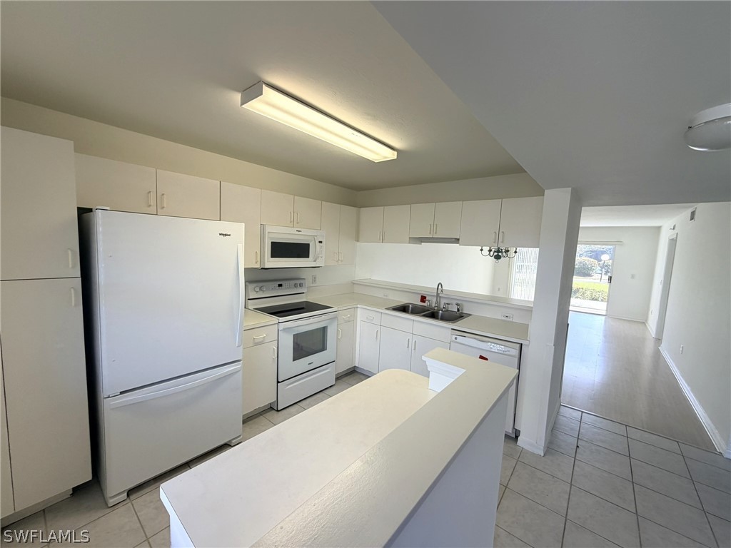 5709 Foxlake DR Apt 2