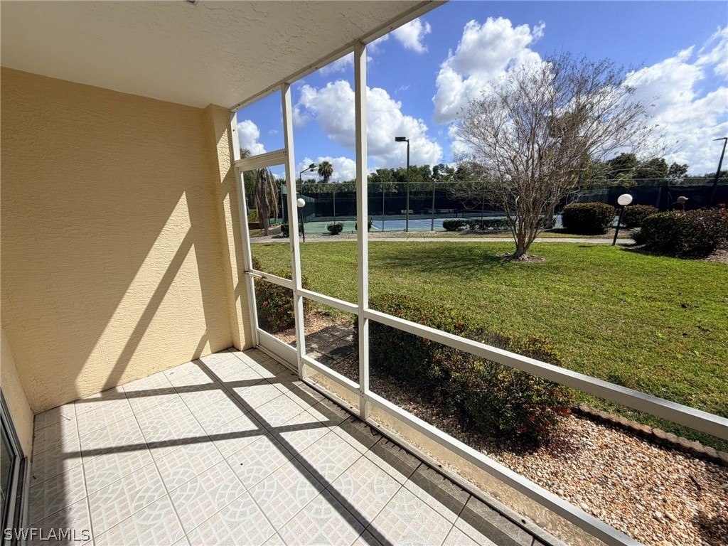 5709 Foxlake DR Apt 2
