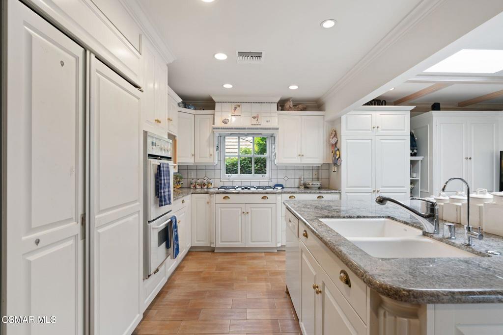 6477 Tamarind Street