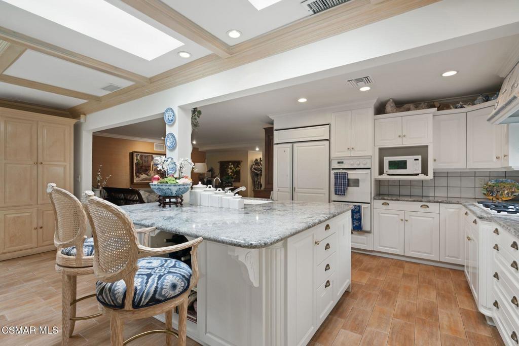 6477 Tamarind Street