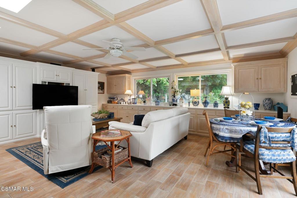 6477 Tamarind Street