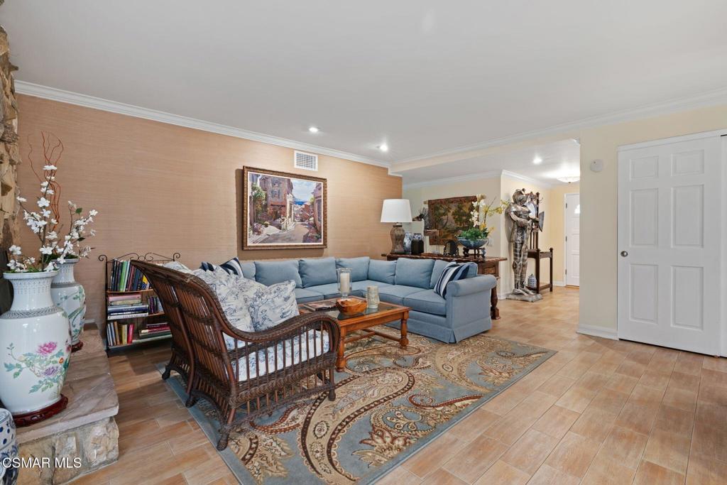 6477 Tamarind Street