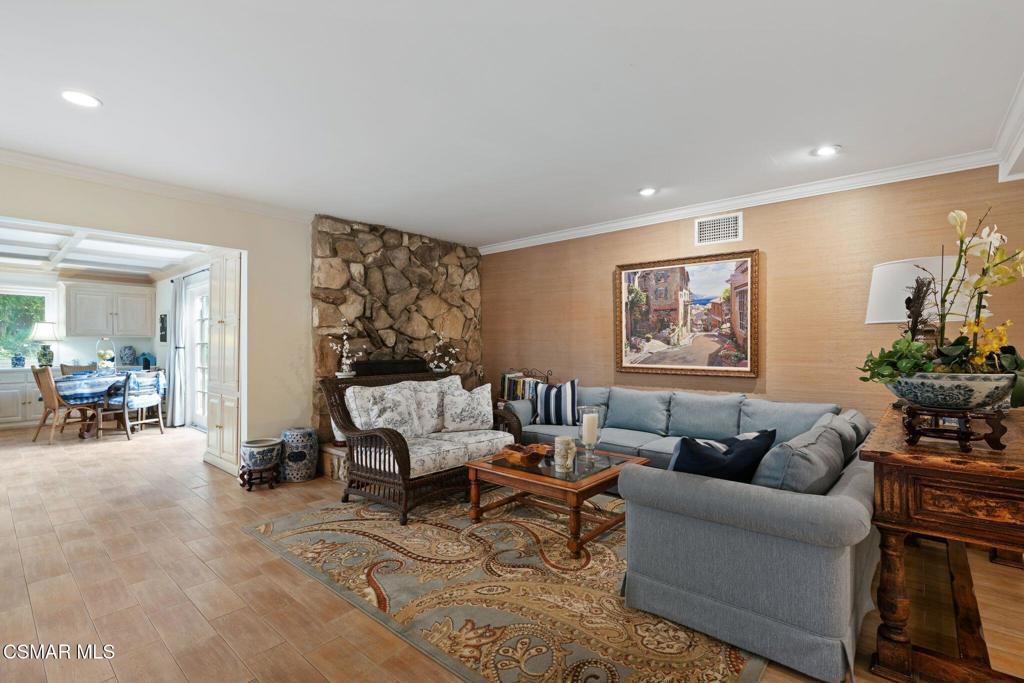 6477 Tamarind Street