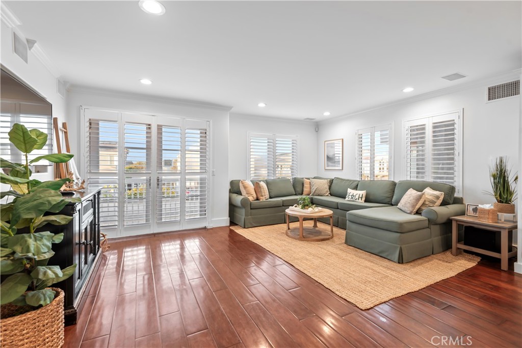 2133 Ocean Drive