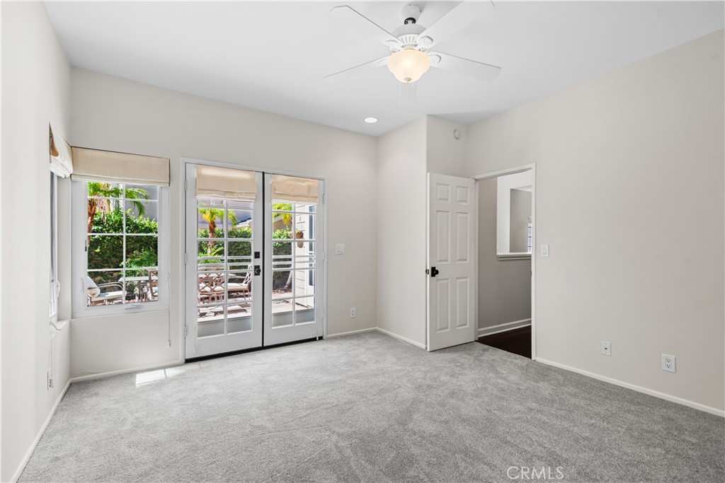 946 Blue Mountain Circle