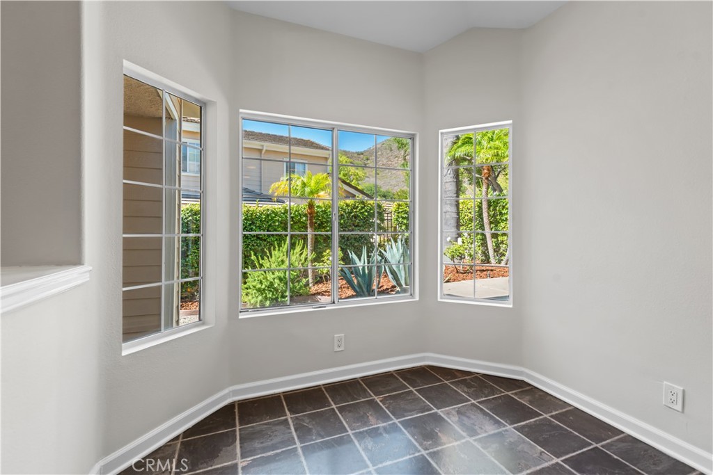 946 Blue Mountain Circle