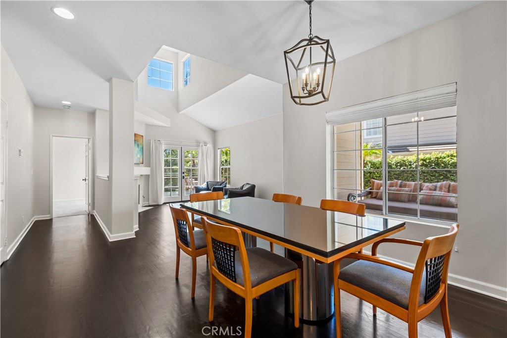 946 Blue Mountain Circle