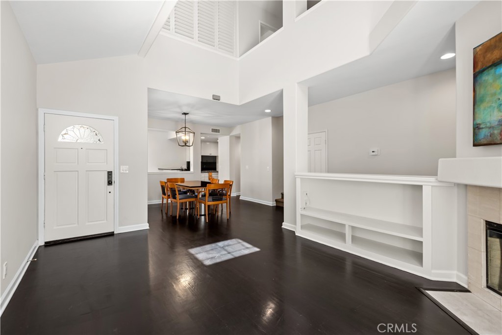 946 Blue Mountain Circle