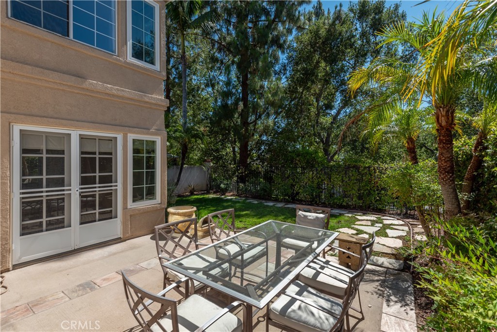 946 Blue Mountain Circle