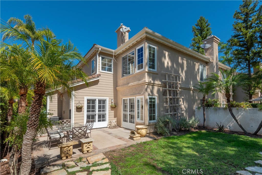 946 Blue Mountain Circle