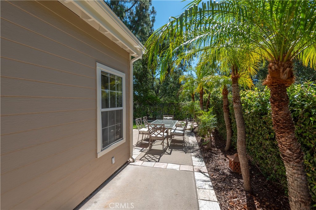 946 Blue Mountain Circle