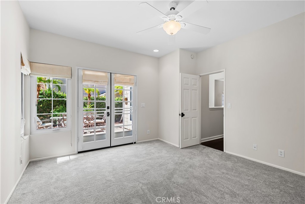 946 Blue Mountain Circle