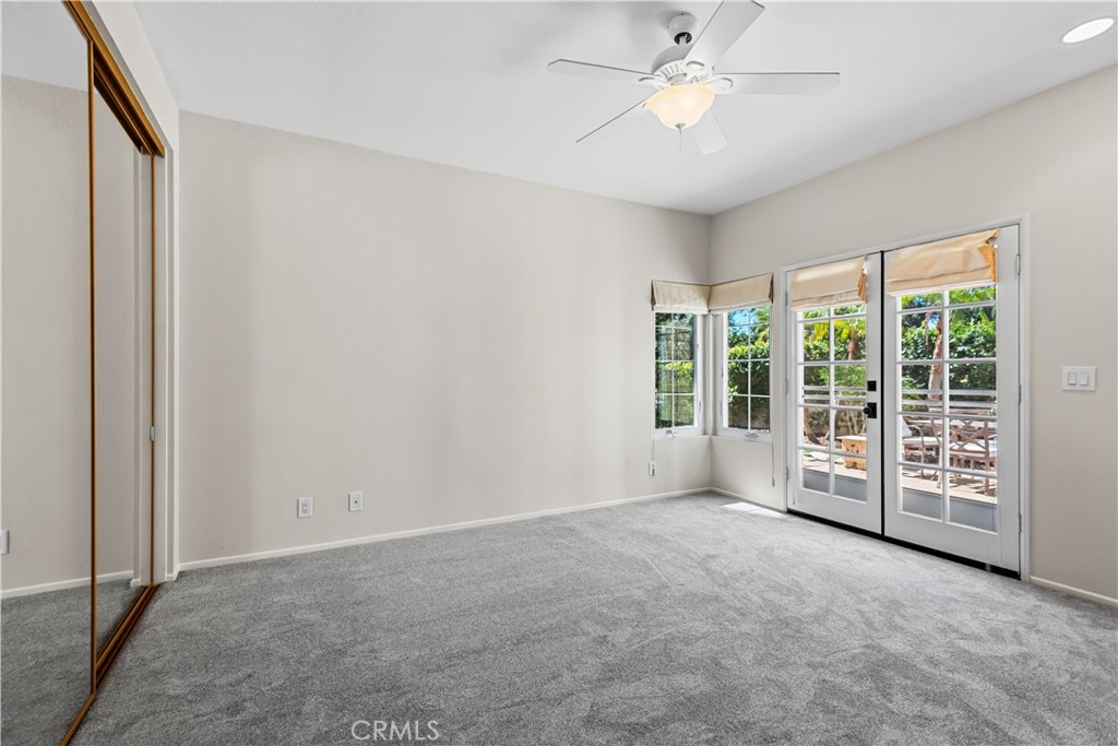 946 Blue Mountain Circle
