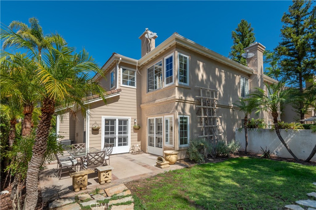 946 Blue Mountain Circle