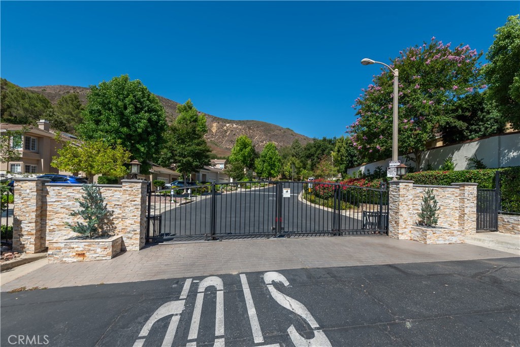 946 Blue Mountain Circle