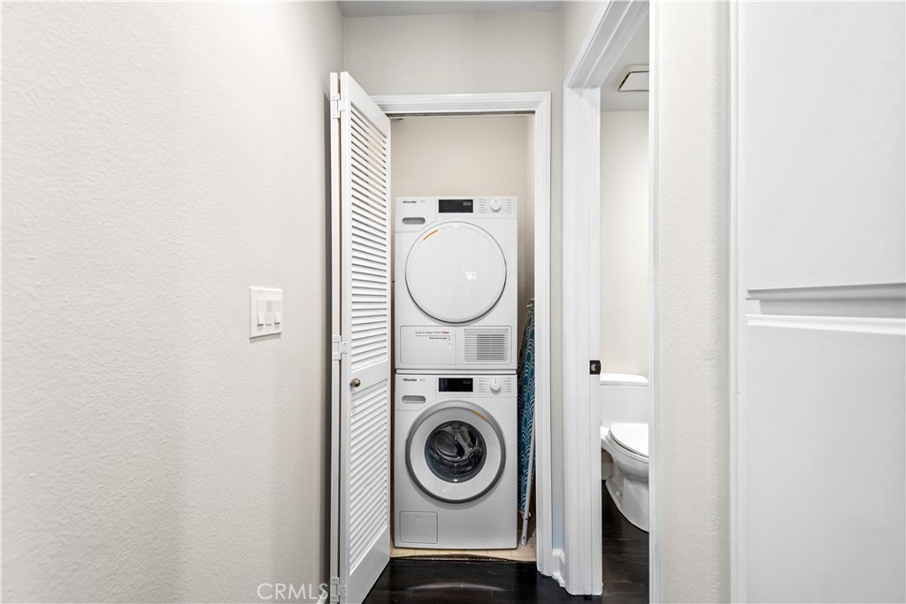 946 Blue Mountain Circle