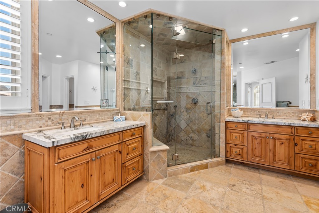 1000 MANDALAY BEACH RD