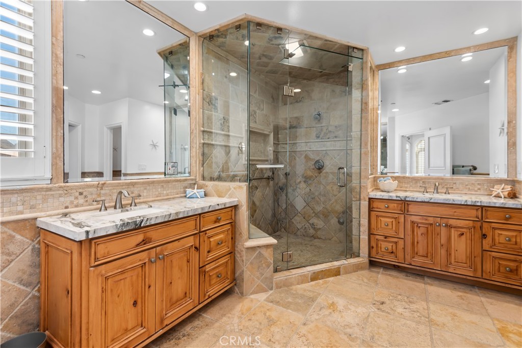 1000 MANDALAY BEACH RD