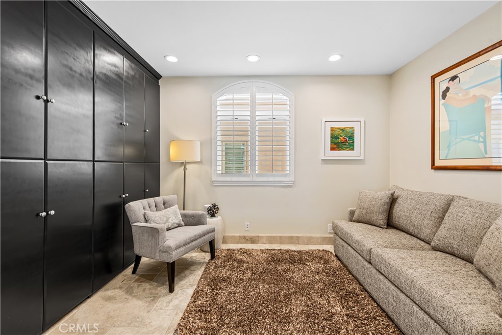 1000 MANDALAY BEACH RD