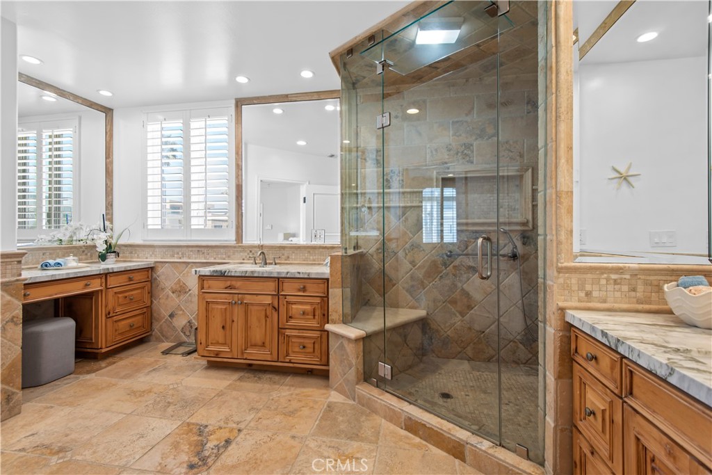 1000 MANDALAY BEACH RD