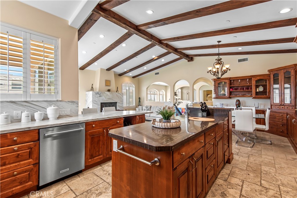 1000 MANDALAY BEACH RD