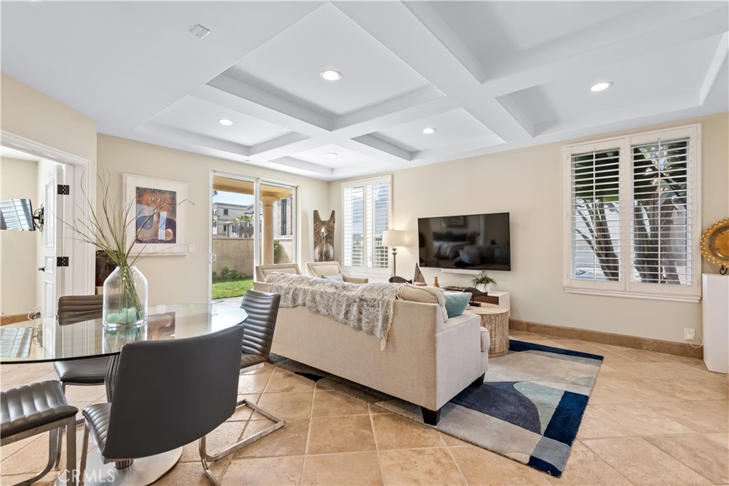 1000 MANDALAY BEACH Road
