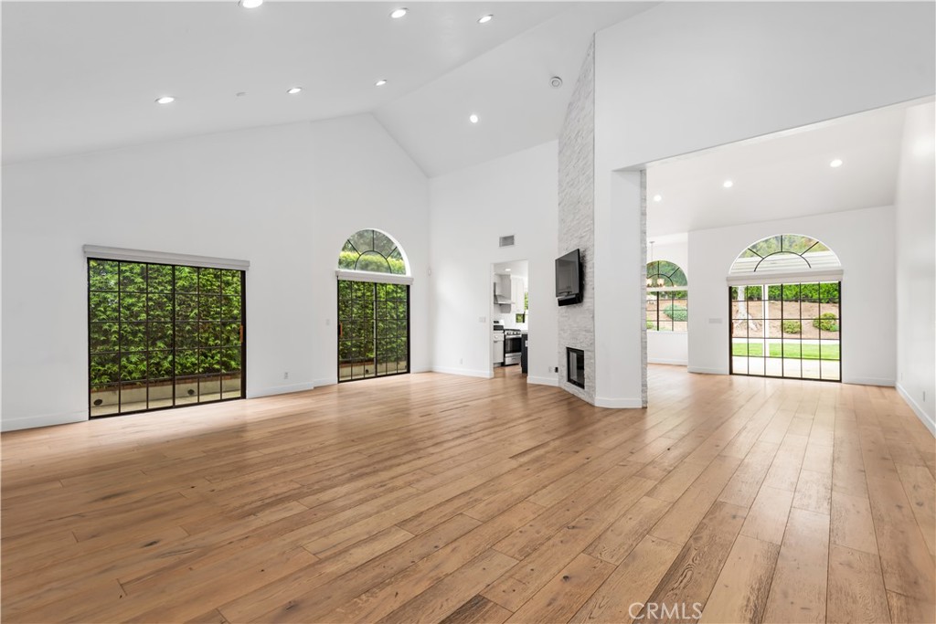 729 Maywood Court
